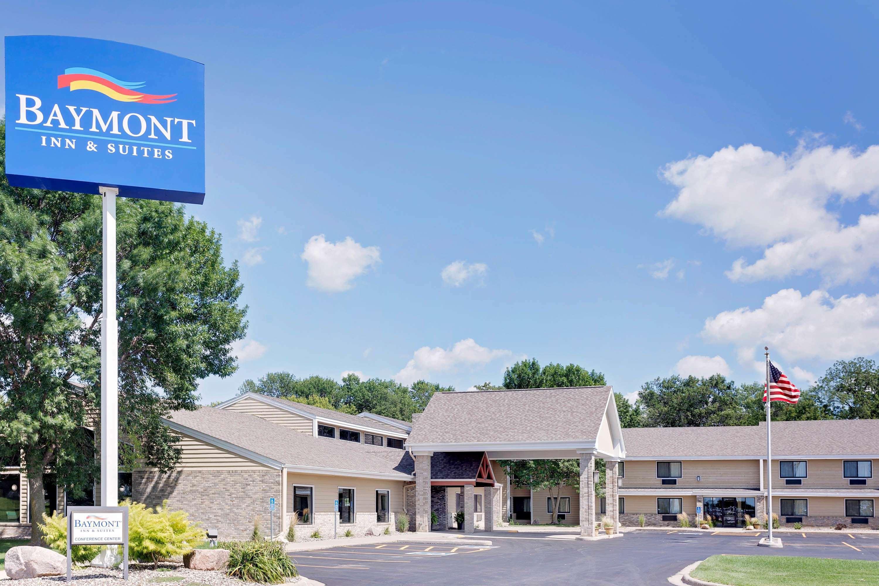 Baymont By Wyndham Owatonna Hotel Exterior photo